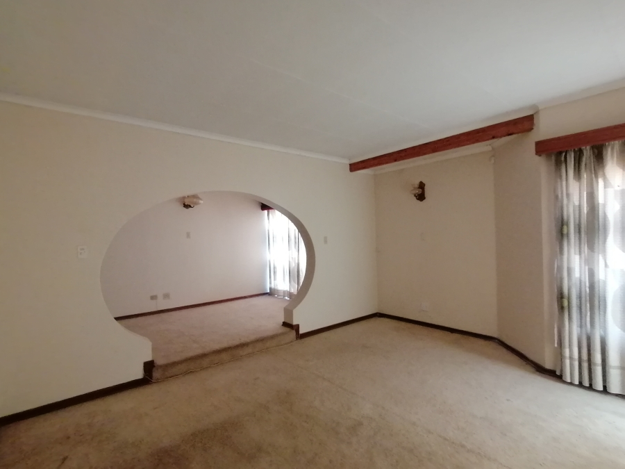 5 Bedroom Property for Sale in Vaal Park North West